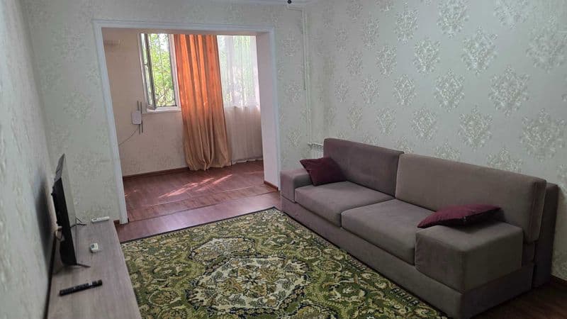 Сдам свою благоустроенную 2-х комнатную(переделана в 3-х ком