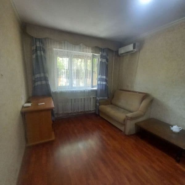 Аренда 1 комнатная Сергели 2.<br />
Галерейного типа дом. <b