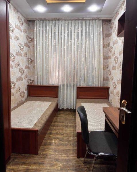 Метро 5 минут пешком <br />
+998930027452<br />
Шу ракамга т