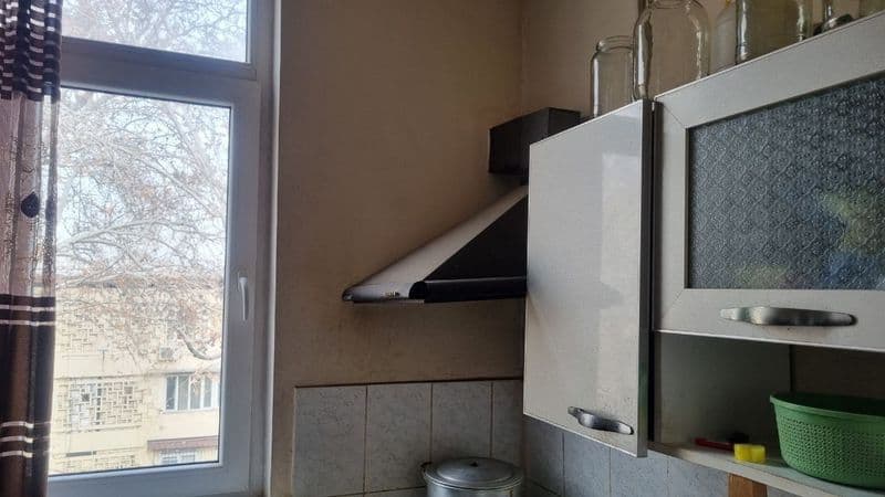 Ц-12 лабзакда 1 хоналик квартира ижарага берилади, 4 чи этаж — фото 4