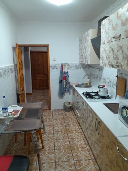 Срочно срочно сдаётся в аренду на долгий срок 3 комнатная кв — фото 2