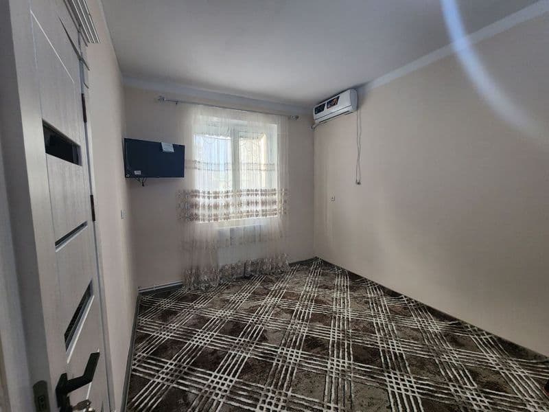 Uy o‘zimniki 1 xona yangi toza ozoda uy, sergeli 3a da 3-bek — фото 2