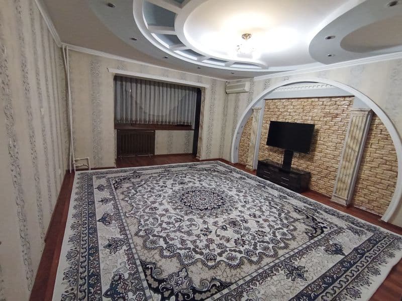 Оилага узок муддатга<br />
1 майдан ижарага берилади.<br />
