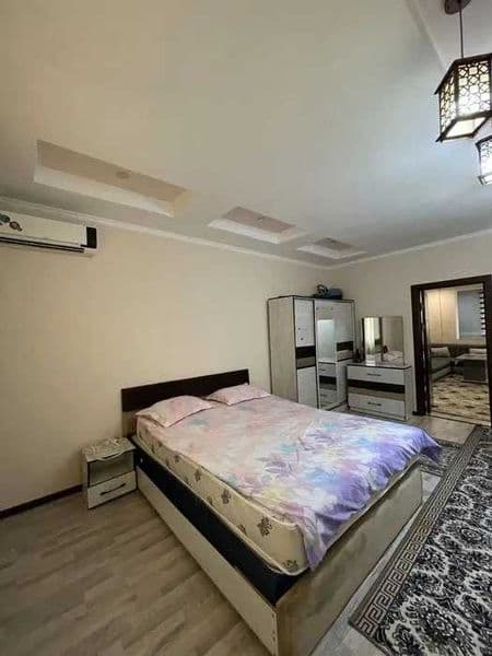 Район: Юнусабадский<br />
Адрес: 11 квартал<br />
Рядом есть