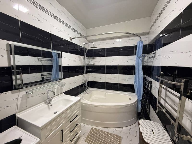 Сдаётся трёхкомнатная евро квартира с мебелью и техникой — фото 4