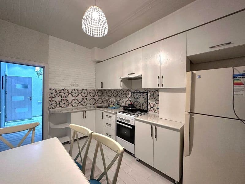 Drujbada 2 onali kvartira akuratniy oilaga ijaraga beriladi.