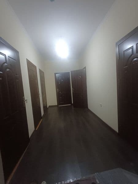 3 хонали квартира ижарага берилади оилага <br />
Холодильник