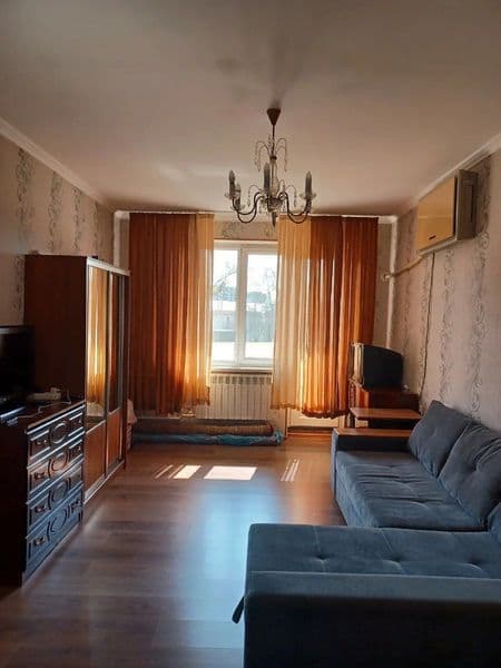 Аренда<br />
Сдам свою 2/3/5.  На Театральной. Лоджия 2×6. П