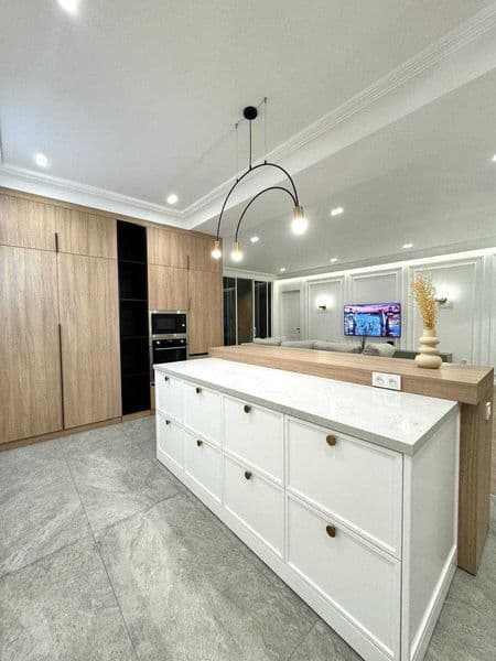 • Район: Шайхантаухрский<br />
• Ташкент Сити / ЖК Гарденс <