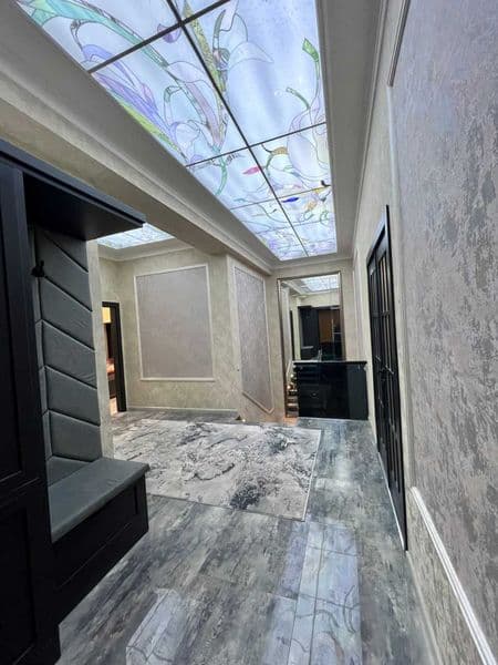 Комнат: 6<br />
Этаж: 1-й<br />
Два этажа включая подвал (жи