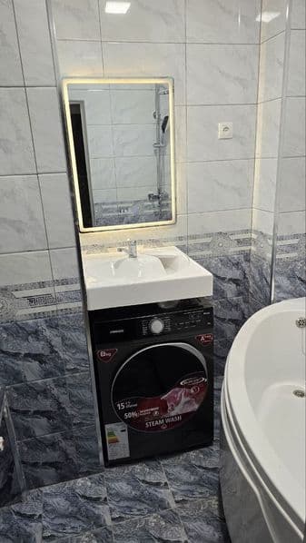 Yunusobod Turkiston metroga yaqin joyda kv bor <br />
Xonsar