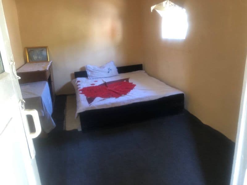 Сдаётся комната отдельная от основного дома, туалет во дворе