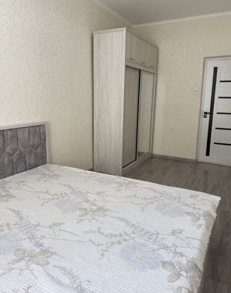 Joylashuvi: Do‘stlik metro bekati yonida<br />
 Xona soni: 1