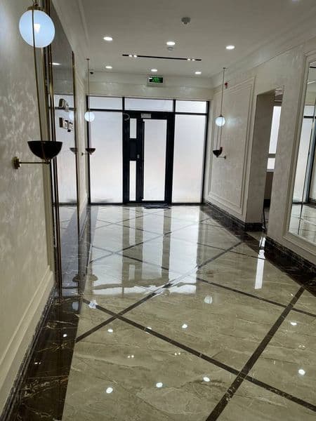 Мирзо Улугбек район Максим Горький метро олдида 150 мр Буз б