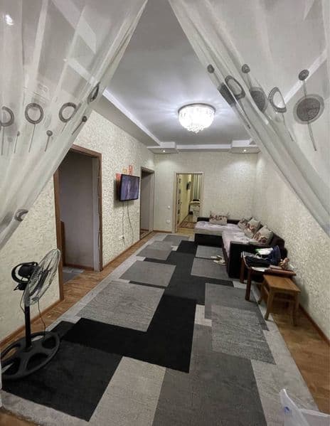 Максим горький <br />
2/1/4<br />
52 м2<br />
Вдоль дороги<b — фото 2