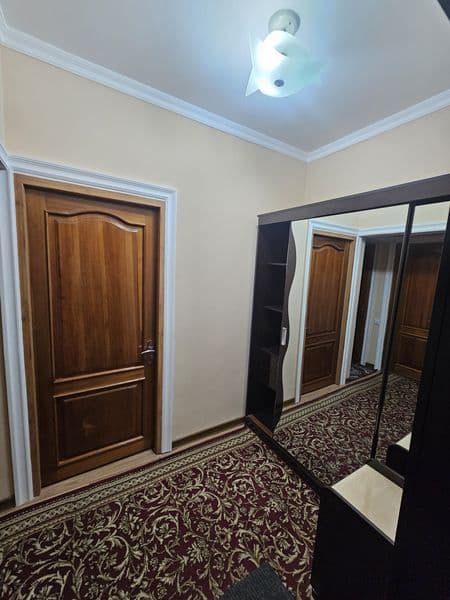 Адрес: Сзади Паркентского рынка.<br />
Площадь: 65кв.м<br />