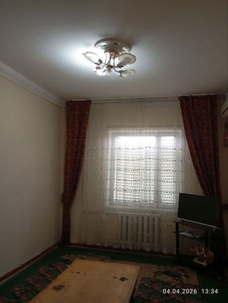 Квартира 2 хонали бб ичида хамма  шароитлари бор узок муддат