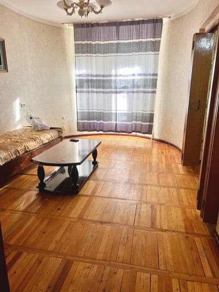 Юнусабад 2 кварталда 1 хона уй еш оилага ижарага берилади. Ш