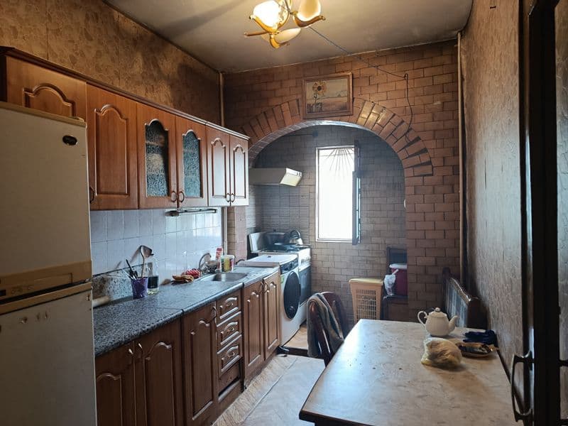 1 ta bola kerak zalga,1 mlndan kommunalka ichida hamma sharo