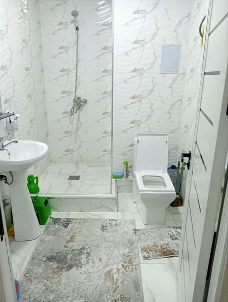 Ijaraga kvartira beriladi sebzor yangi domlarda. Hamma sharo