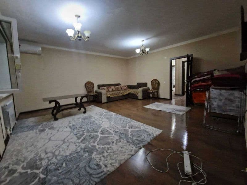 2 xonali evro remont uy hamma sharoit bor. <br />
4 kishi tu