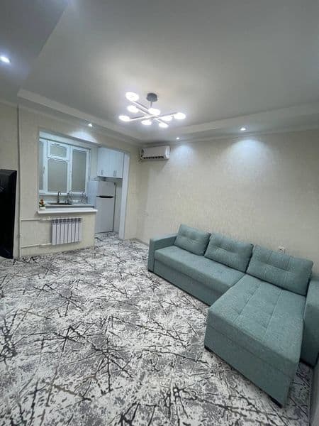 Чиланзар 6 квартал<br />
2/1/4<br />
Балкон 1,5/3<br />
Комн