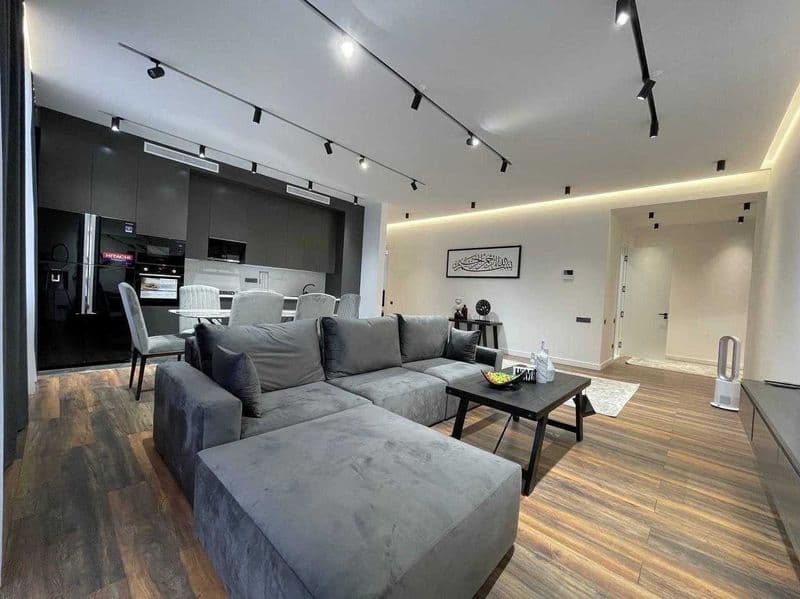 Жилой комплекс: Parkwood<br />
Комнат: 4<br />
Этаж:  2<br /