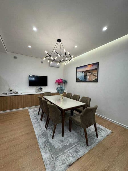 Район: Юнусабадский<br />
Адрес: мега планет новостройка <br