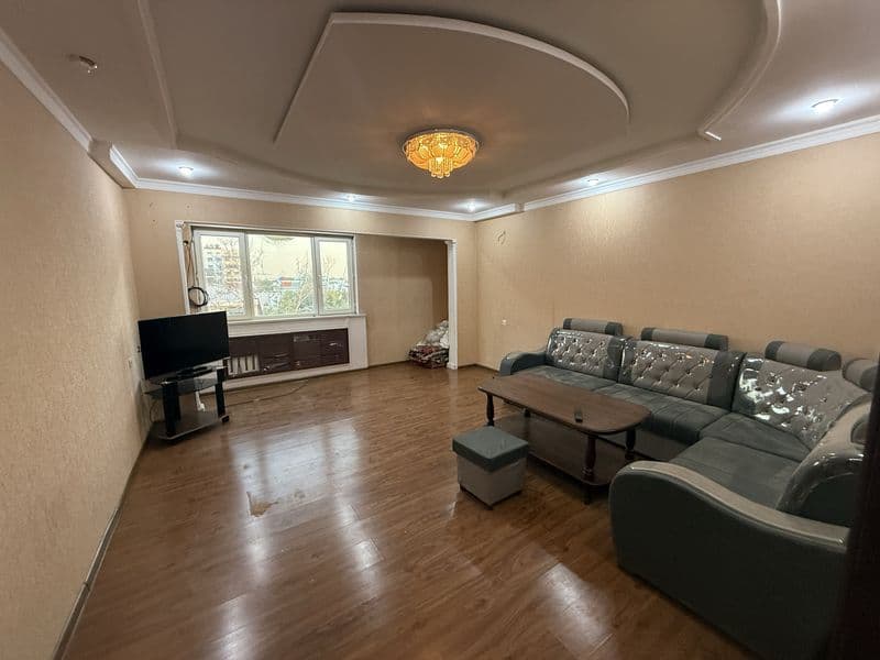 Яккасарой аэропортга етмасдан 2 хонали квартира арендага бер