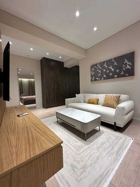 3-комнатная квартира с качественным ремонтом<br />
<br />
Пр