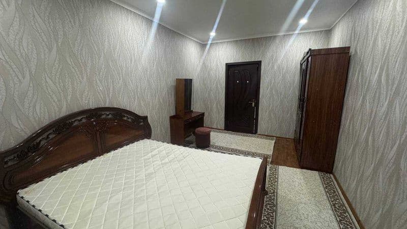 Куйлик 1  ориентр Хает туйхона метрога 150 метр 3 хона 3 эта