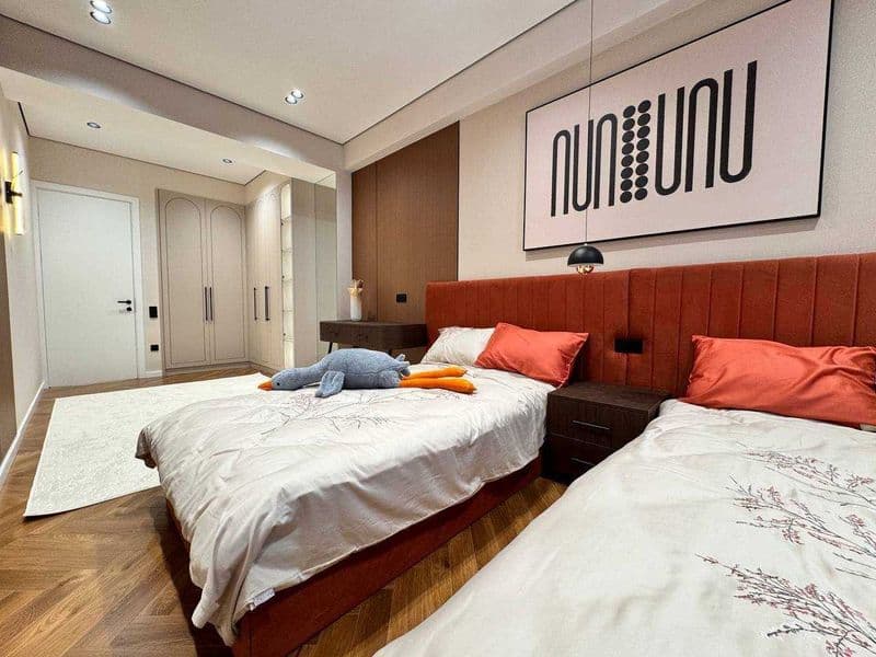 Сдаётся шикарная 3-комнатная квартира в Новостройка<br />
<b — фото 3