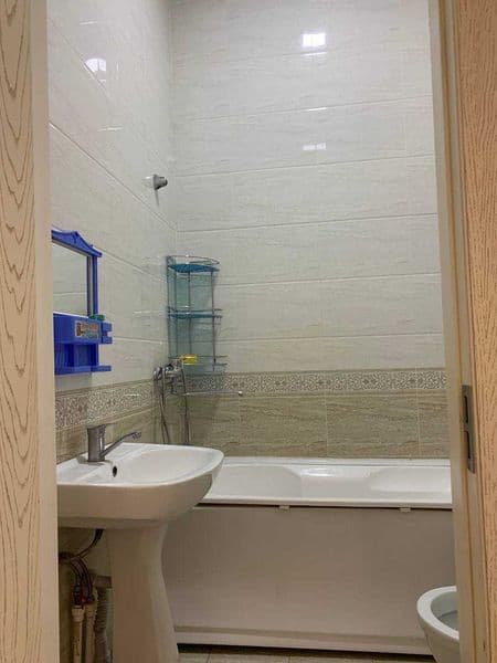 Срочно сдается квартира 2 комнатная на 1 этаже 16 этажки,сос — фото 4