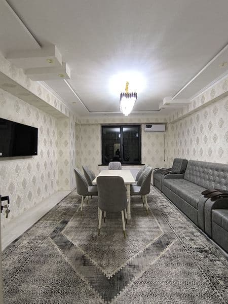 Чорсу новастройка <br />
2 хона 5 ЧИ этаж. 9 тажка.<br />
ЯН