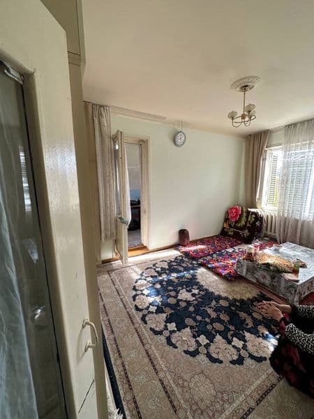 Qora qamish 2/4<br />
1 xona <br />
Srochno qoyiladi <br />
