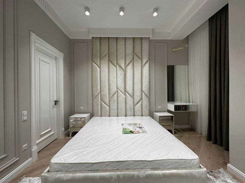 2 комнатную квартиру на 6 этаже,<br />
В квартире есть все н