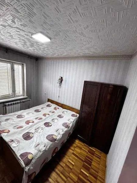 3 хоналик квартира, Тинчлик метросида, 4 чи кават, <br />
<b — фото 2