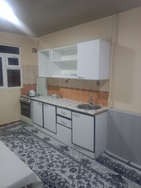 Tel 33 884-84-48 ijaraga 3 honalik uy beriladi honalari keng