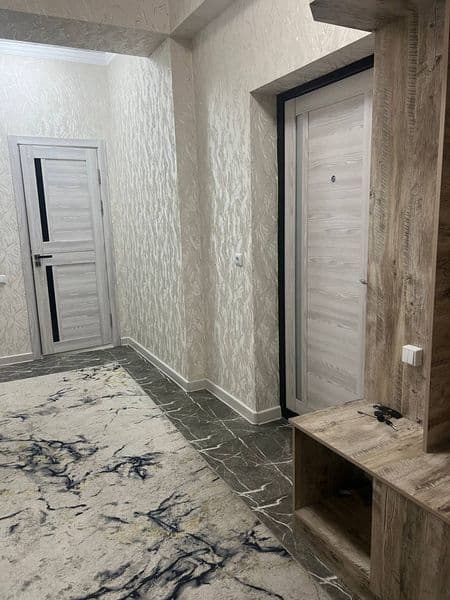 1 xona bosh. Narxi 300$, agar adelni qizla bo'lsa kelishamiz — фото 4