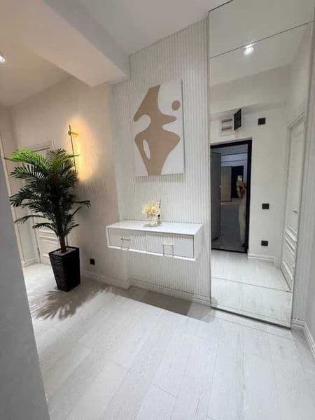 • Тип жилья: Новостройка<br />
• Комнат: 3<br />
• Площадь:  — фото 2