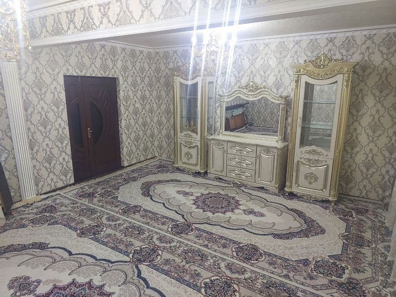 Сдаётся в аренду 4-х комнатная квартира на Сергели 8<br />
<