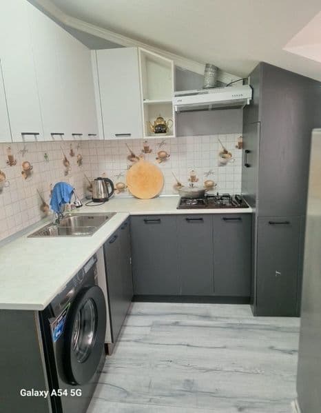 2-комнатная квартира за Фархадским базаром (кирпичный дом)<b — фото 3