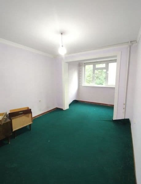 Район - Алмазарский<br />
Ориентир - Парк победа<br />
Комна