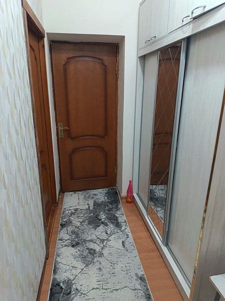 Hamma sharoitlar bor <br />
Farxadskiy chorrahada joylashkan