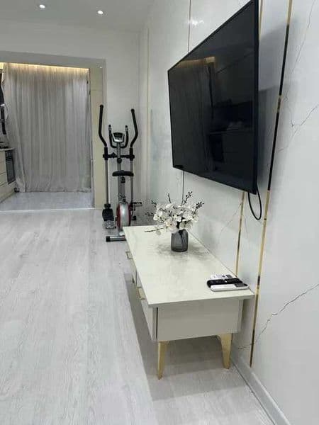 Аренда 3 комнатная квартира <br />
Кирпичный дом <br />
Уком — фото 2