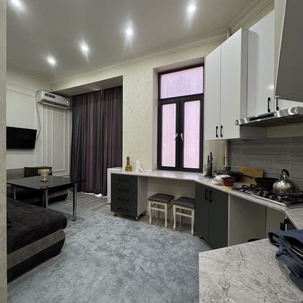 В квартире есть: Холодильник, Стиральная машина, Интернет, К