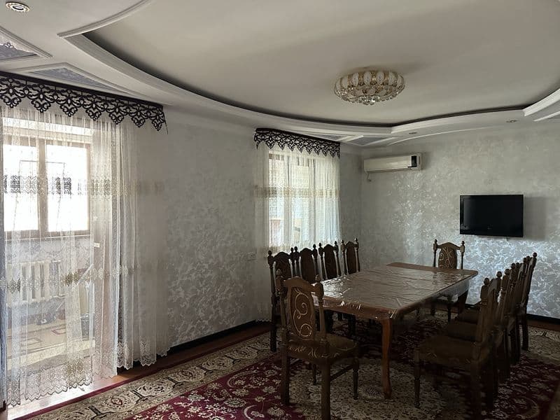 Chorsu bozori yonida joylashgan g’ishtlik (bankovskiy) domda