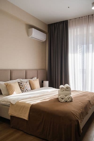 Аренда <br />
2 комнатная <br />
ЖК оксарой <br />
<br />
Ко