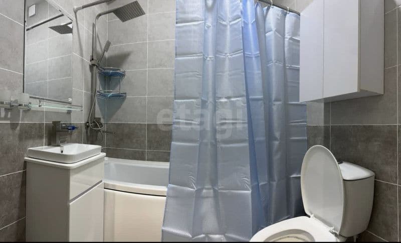 yashnabod tumani fargona yolida kvartira bor 1kishi kerak uy