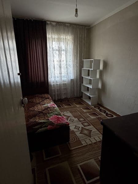 3хонали уй <br />
1та хонаси берилади киз болага ( расмдеги)